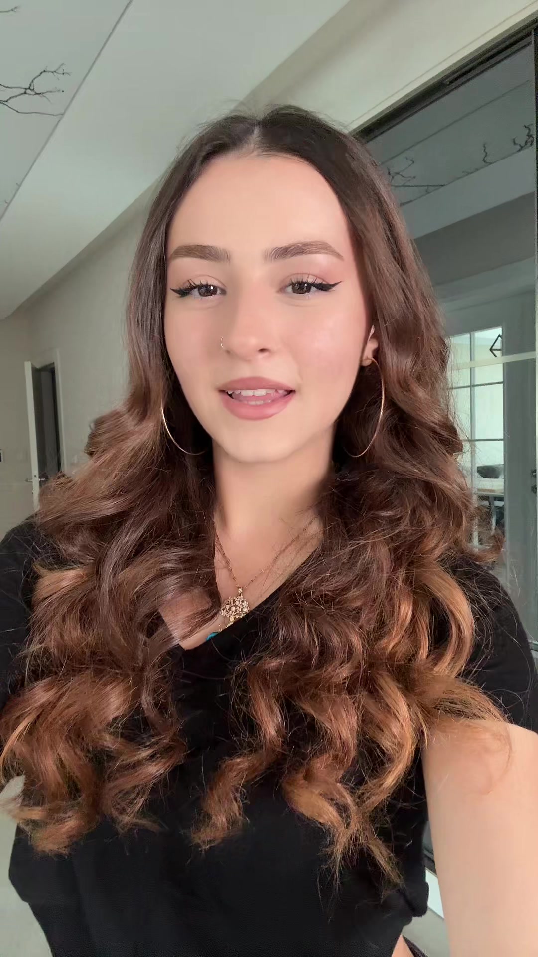 @𝐝𝐚𝐩𝐡𝐧𝐞