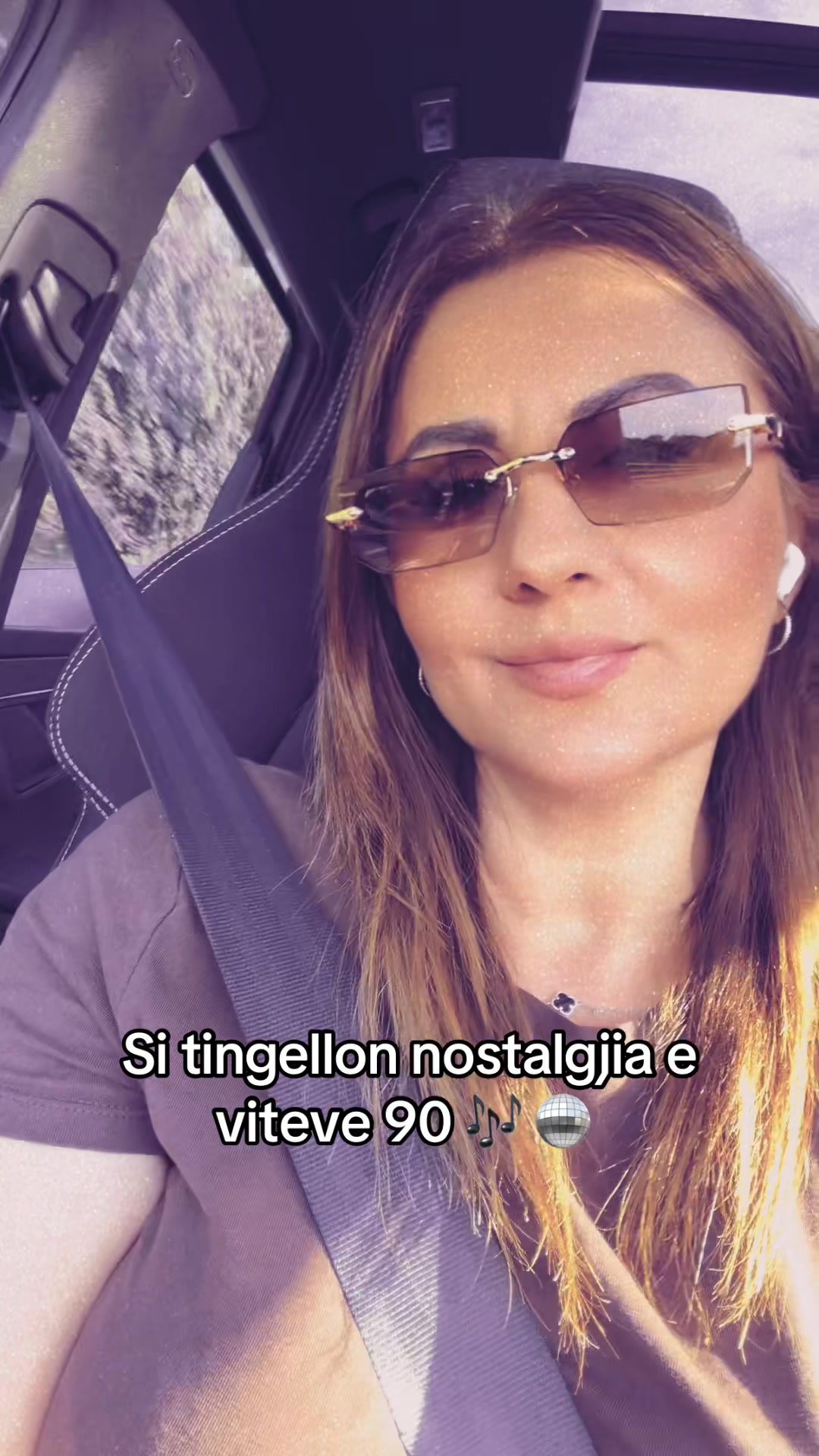 @Esmi.
