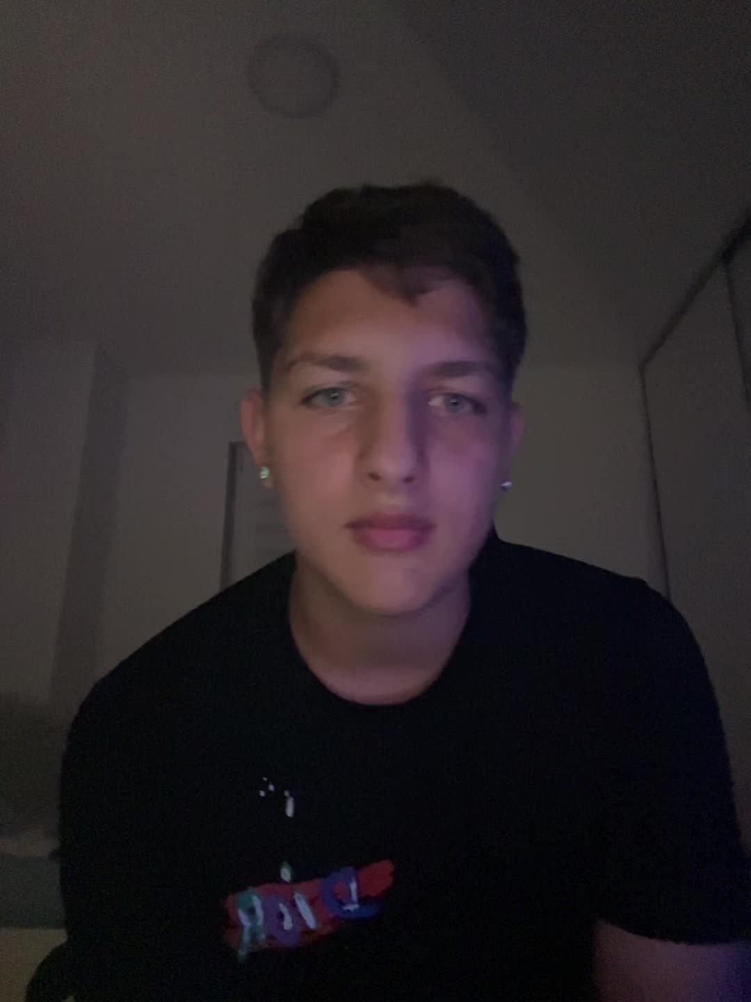 @leonboy