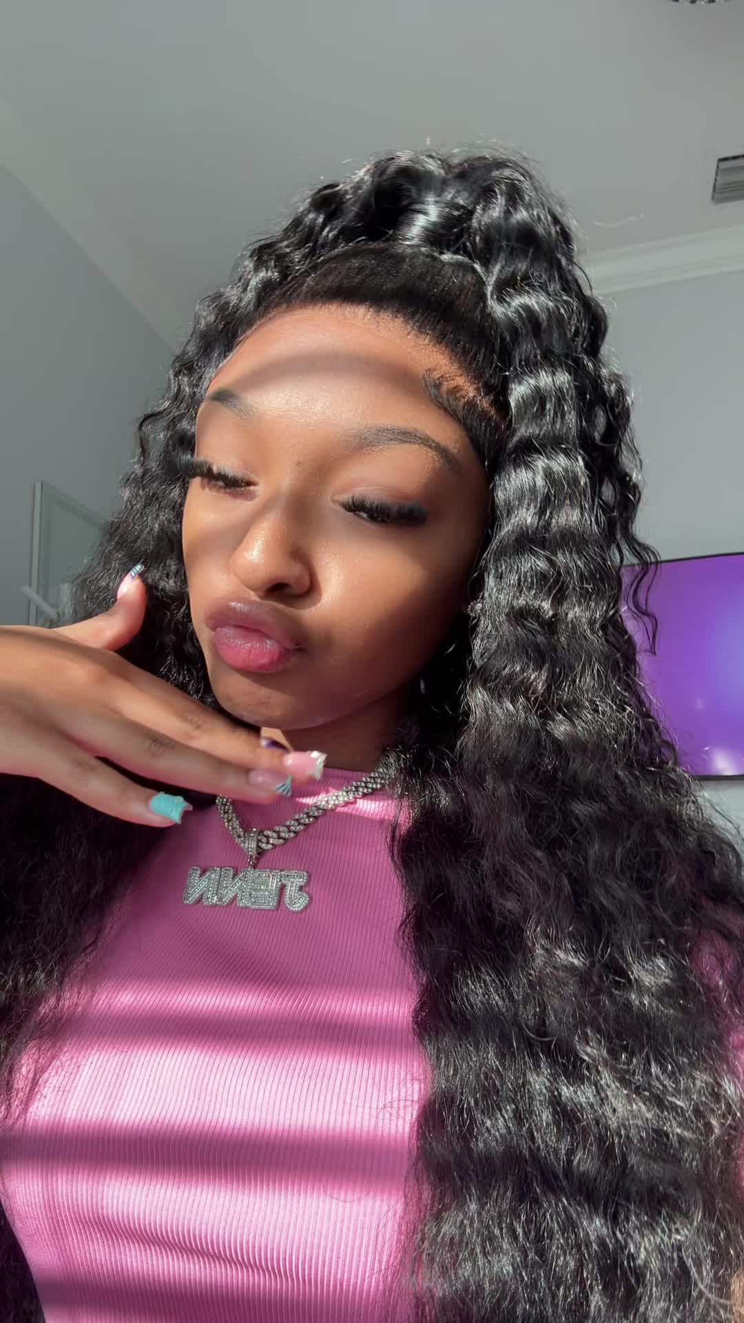 @Jenn🎀