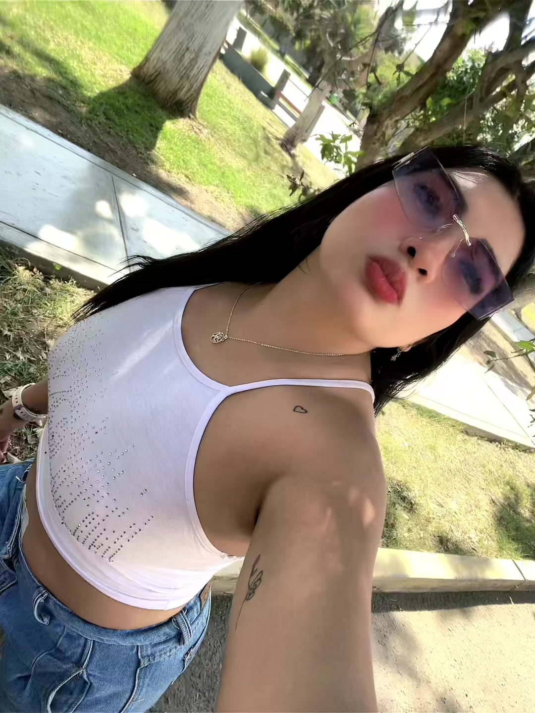 @Mayita ✿✧*̣̩☽⋆