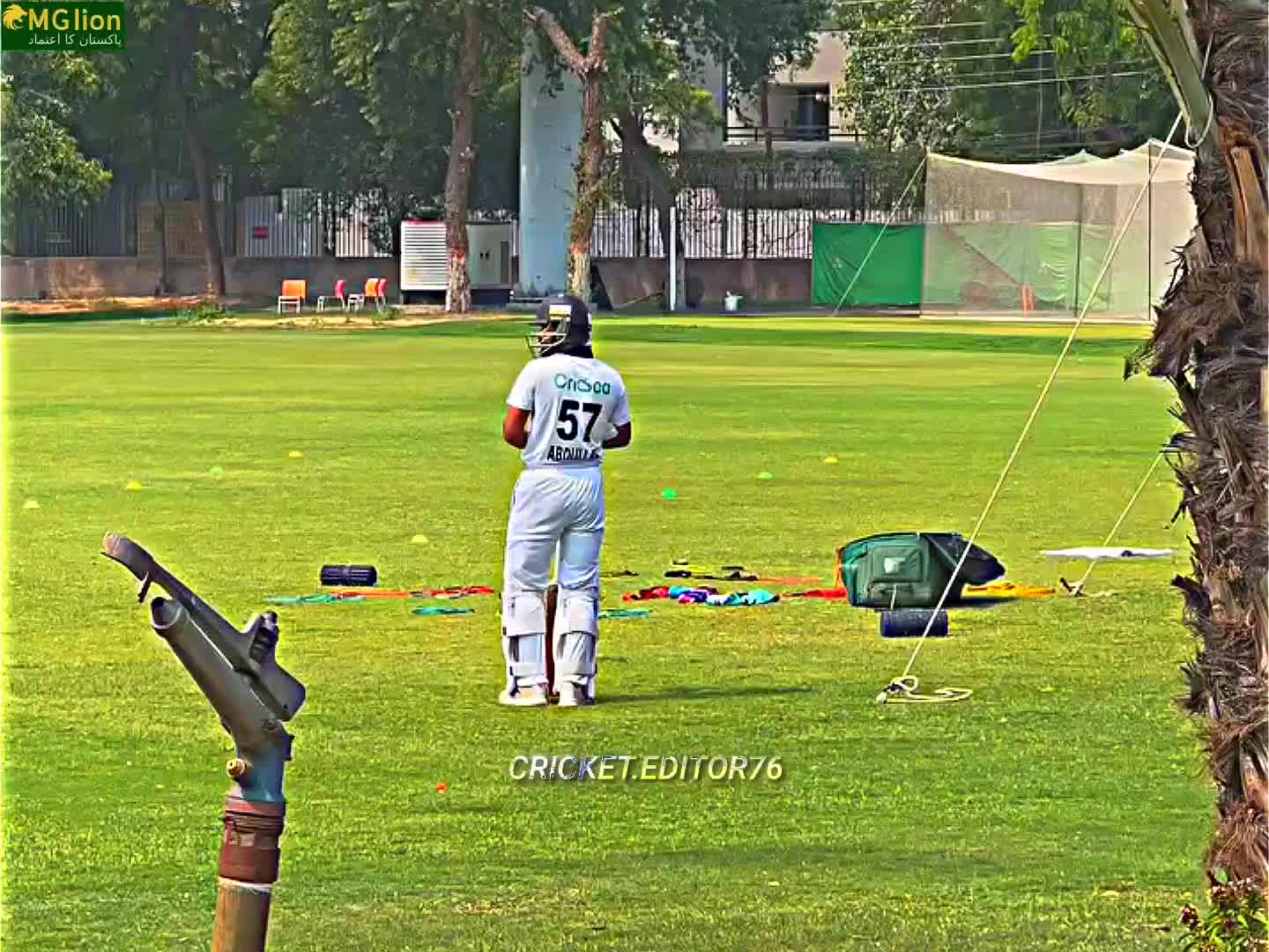 @𝐀𝐖𝐀𝐈𝐒🖇️🤍