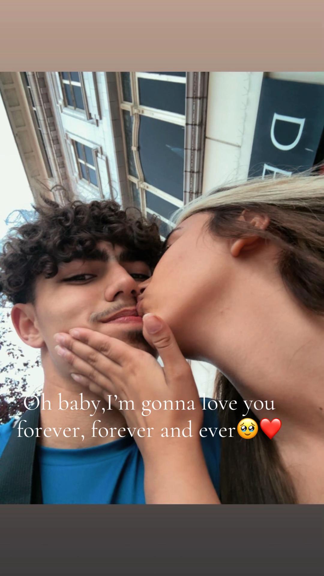 @leylalivexx
