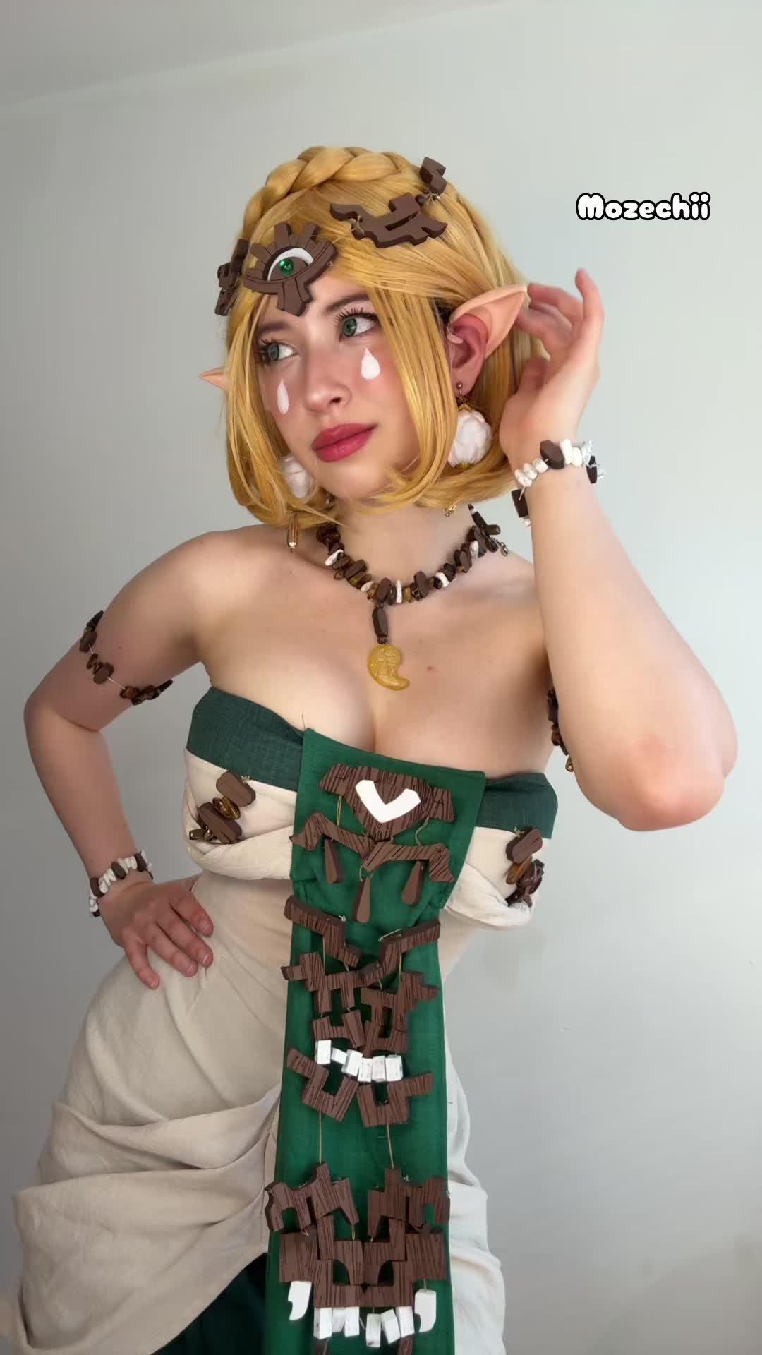 @Mozechii