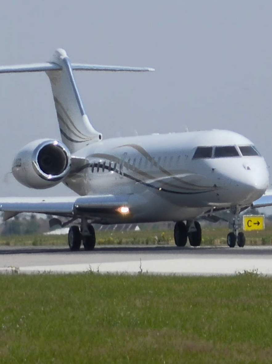 @MadMaddenAviation