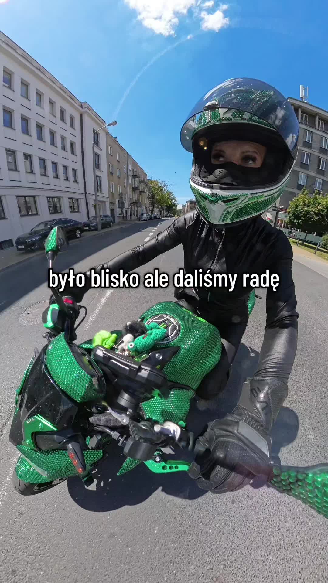 @🄺🄰🅆🄰🄶🄸🅁🄻85