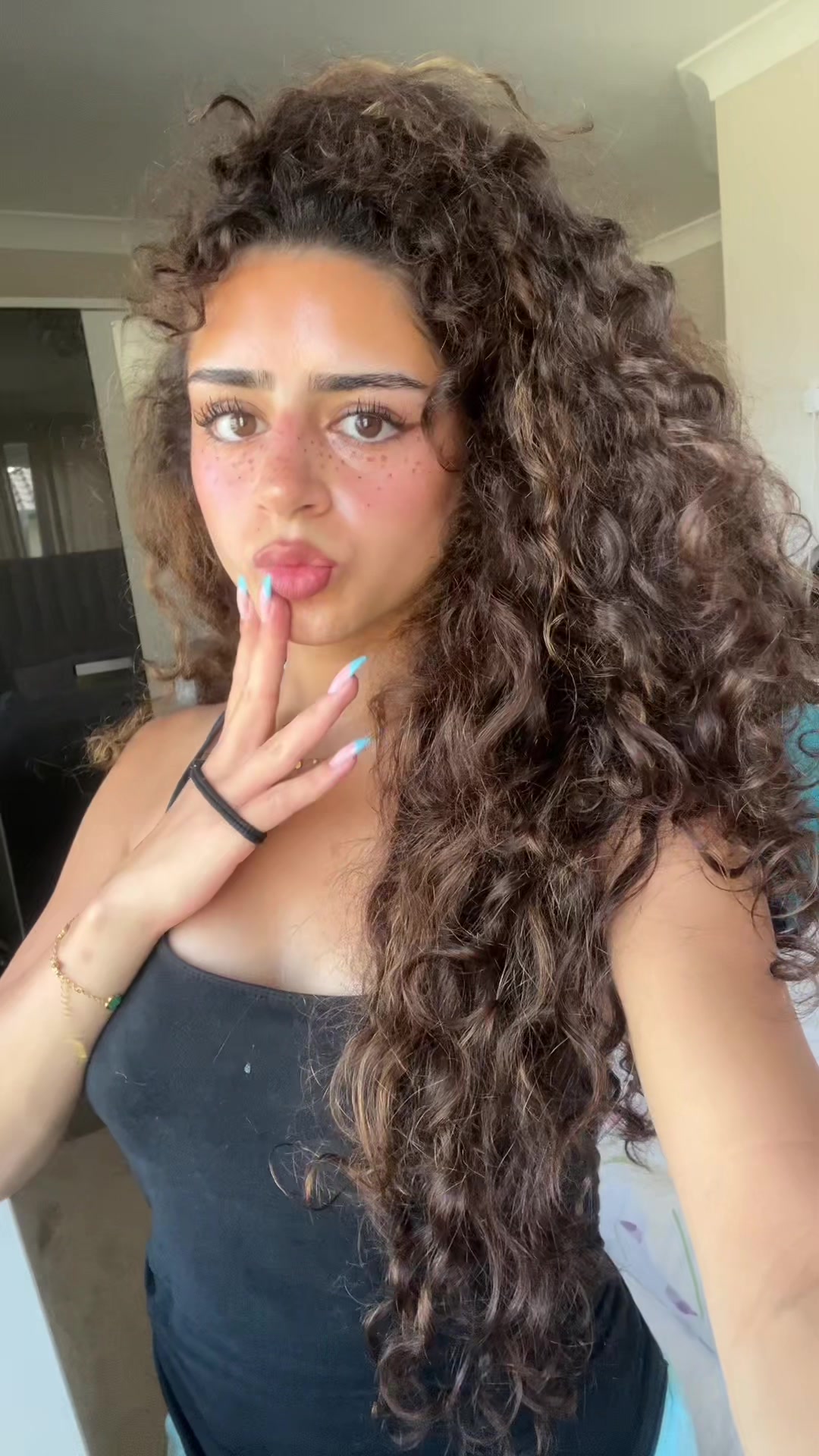 @Liana☀️