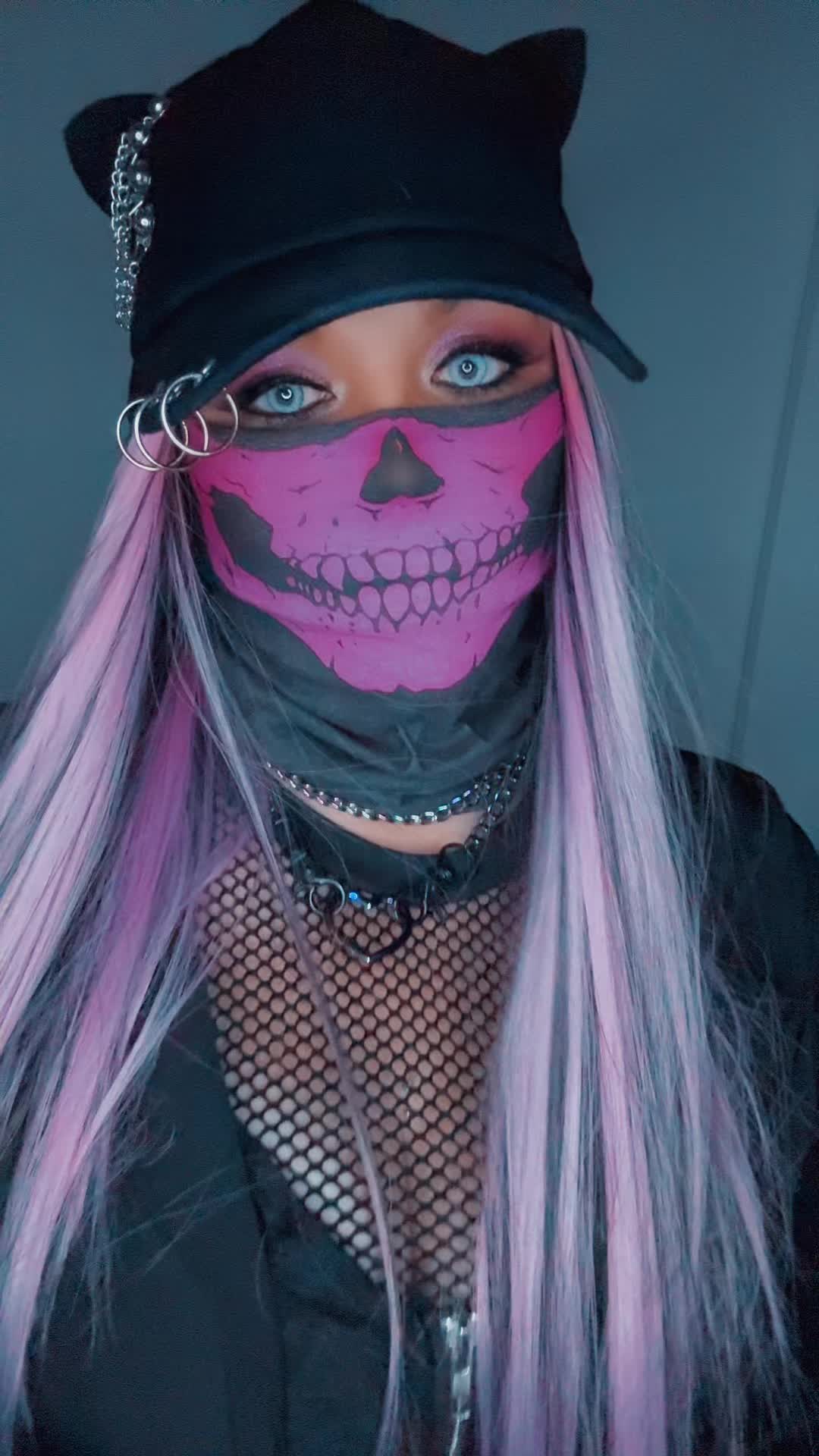 @ꨄ༺𝓟𝓲𝓷𝓴𝓕𝓾𝓻𝔂༻ꨄ