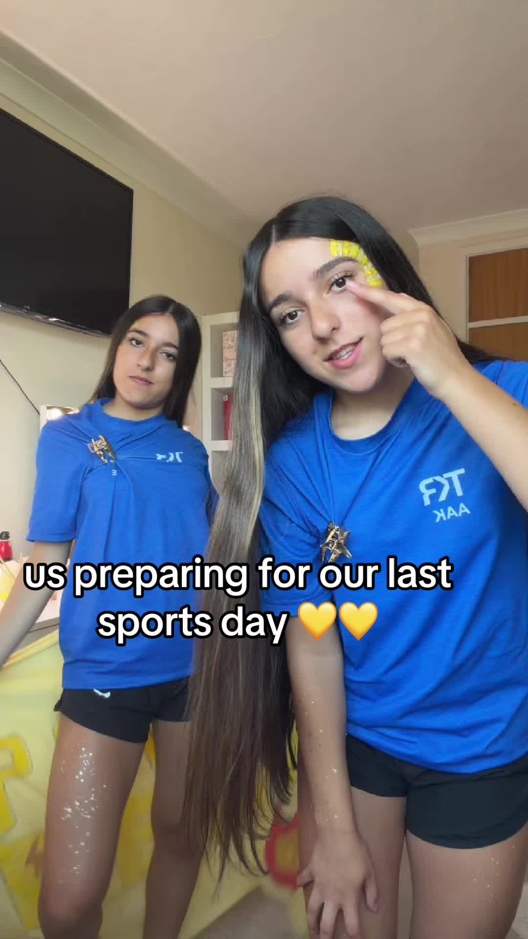 @𝐥𝐢𝐥𝐚 + 𝐚𝐲𝐬𝐞