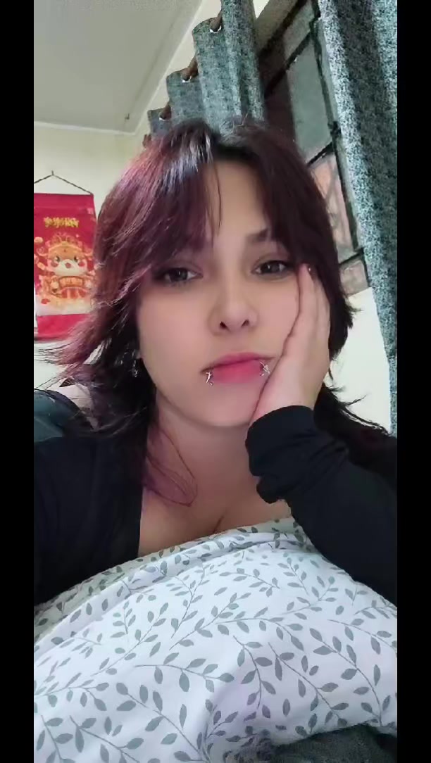 @Nath 🖤❤️