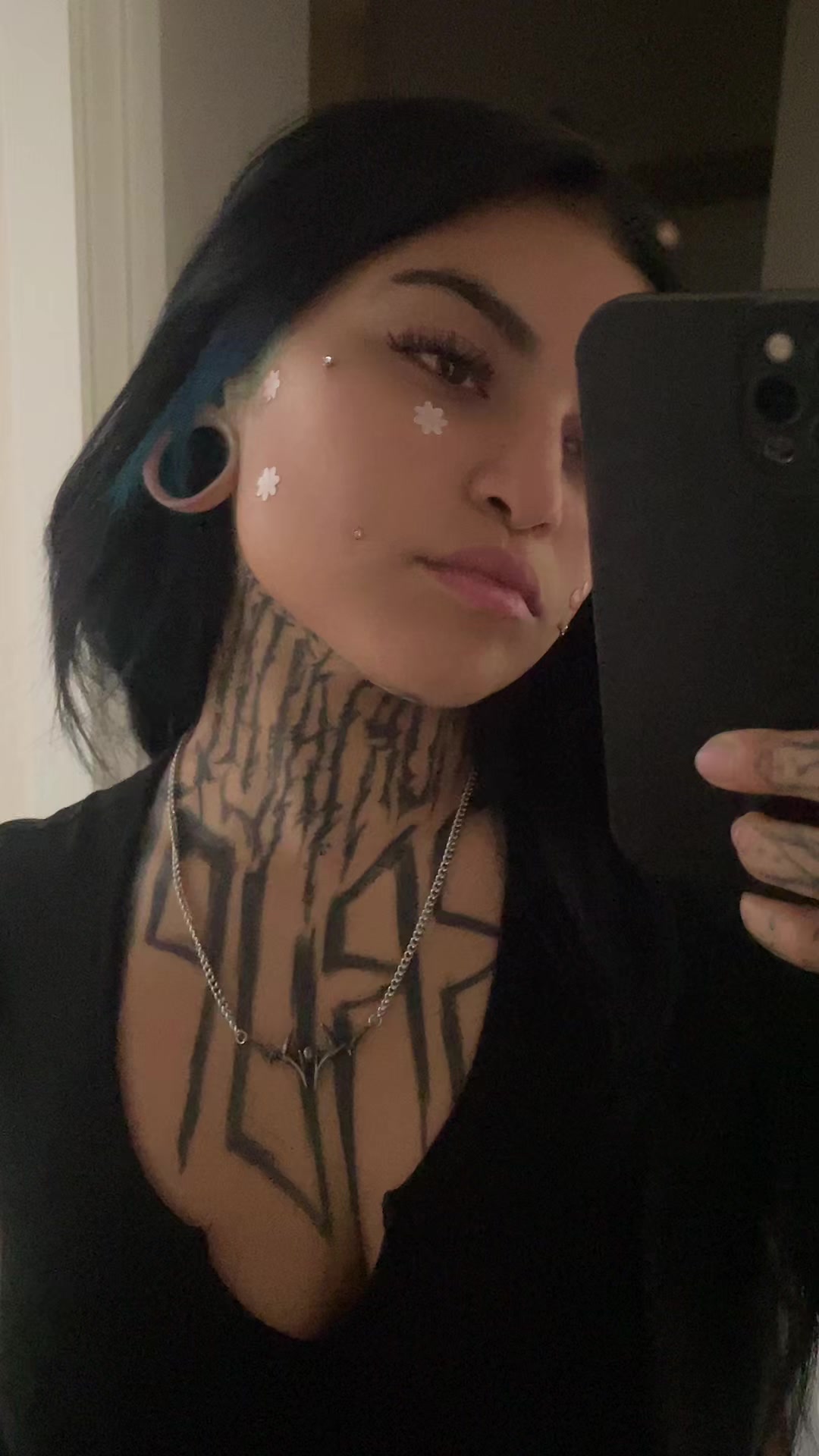@FREAKSHOW KEEZH🦇