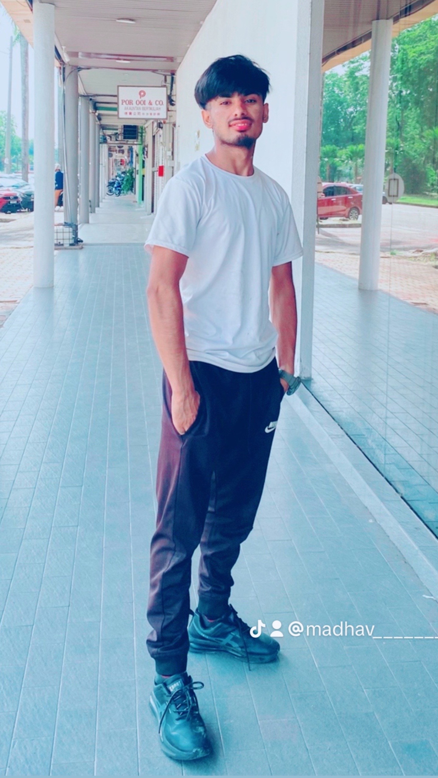 @"माधव सापकोटा "🏴