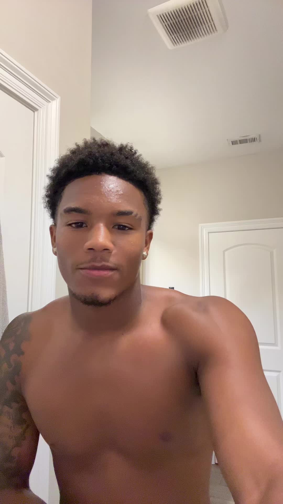 @Jayswrld