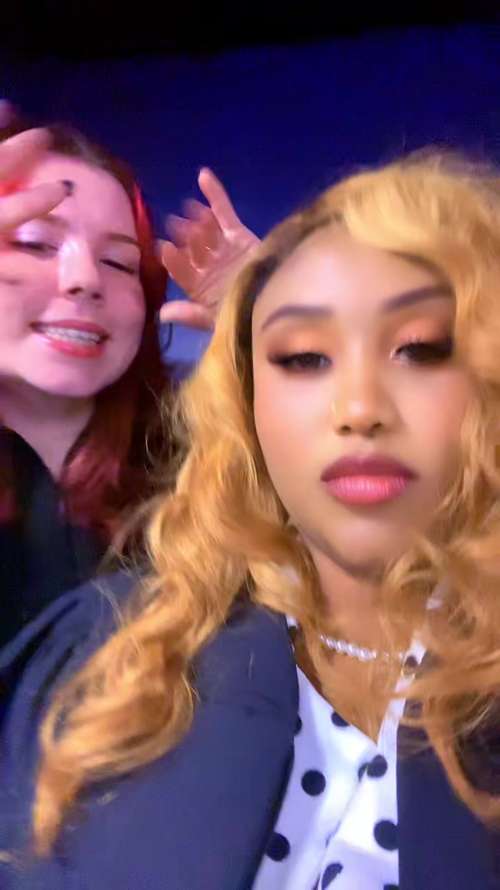 @Vanessa 🇨🇦
