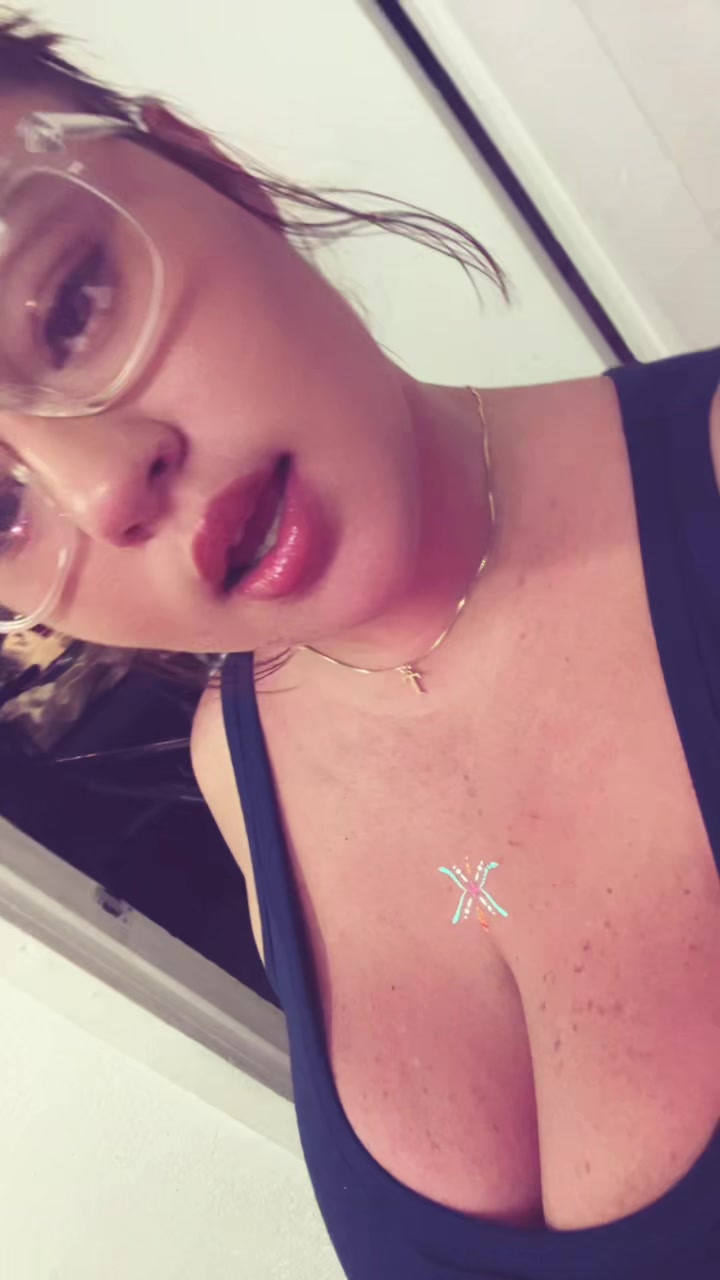 @tiarah🫥
