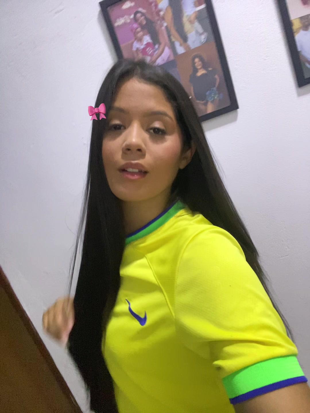 @🏄🏻&zwj;♀️
