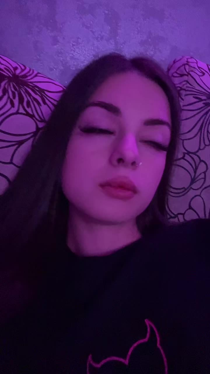 @_katyusha_