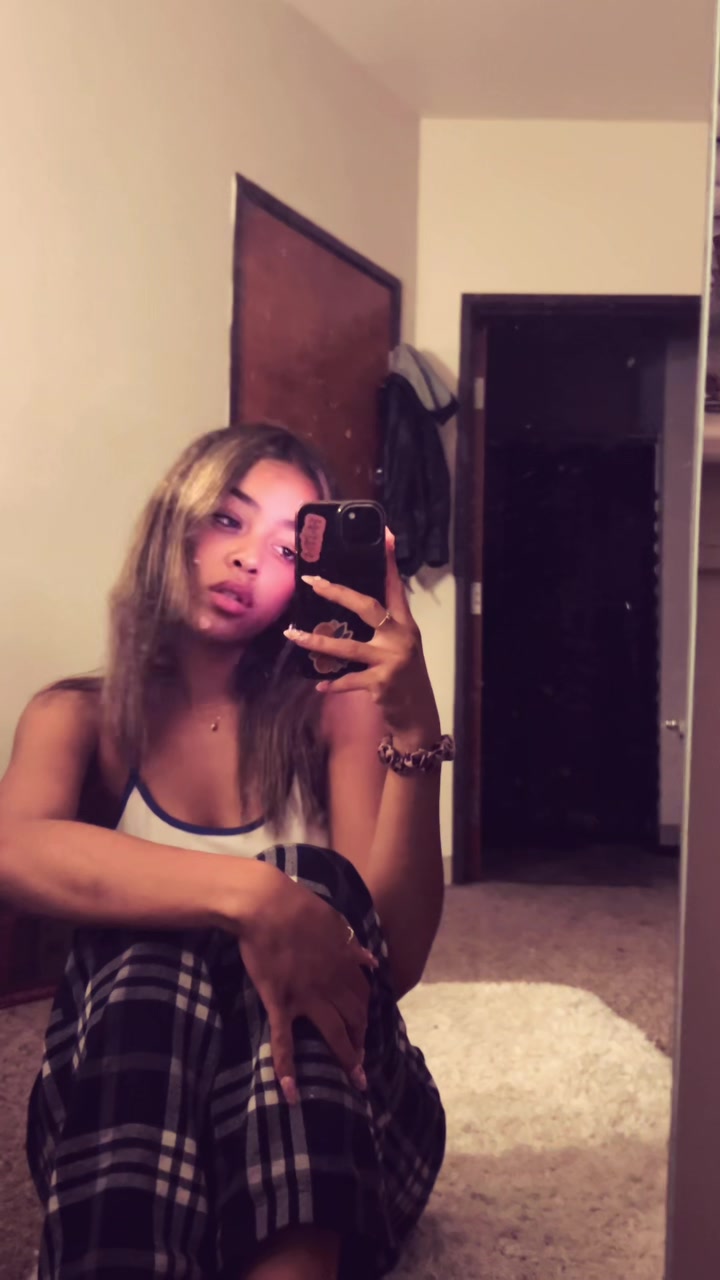 @callmeavagrace