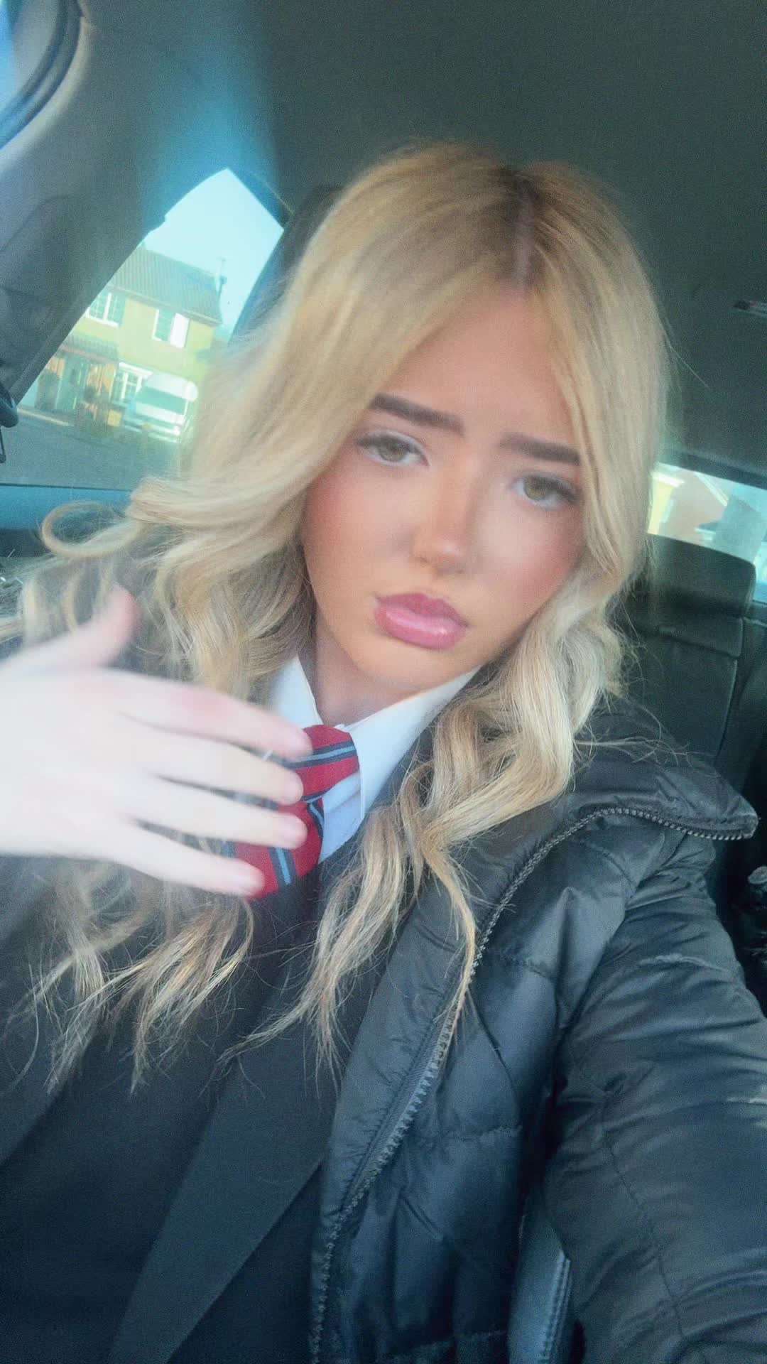 @𝐋𝐢𝐥𝐥𝐲
