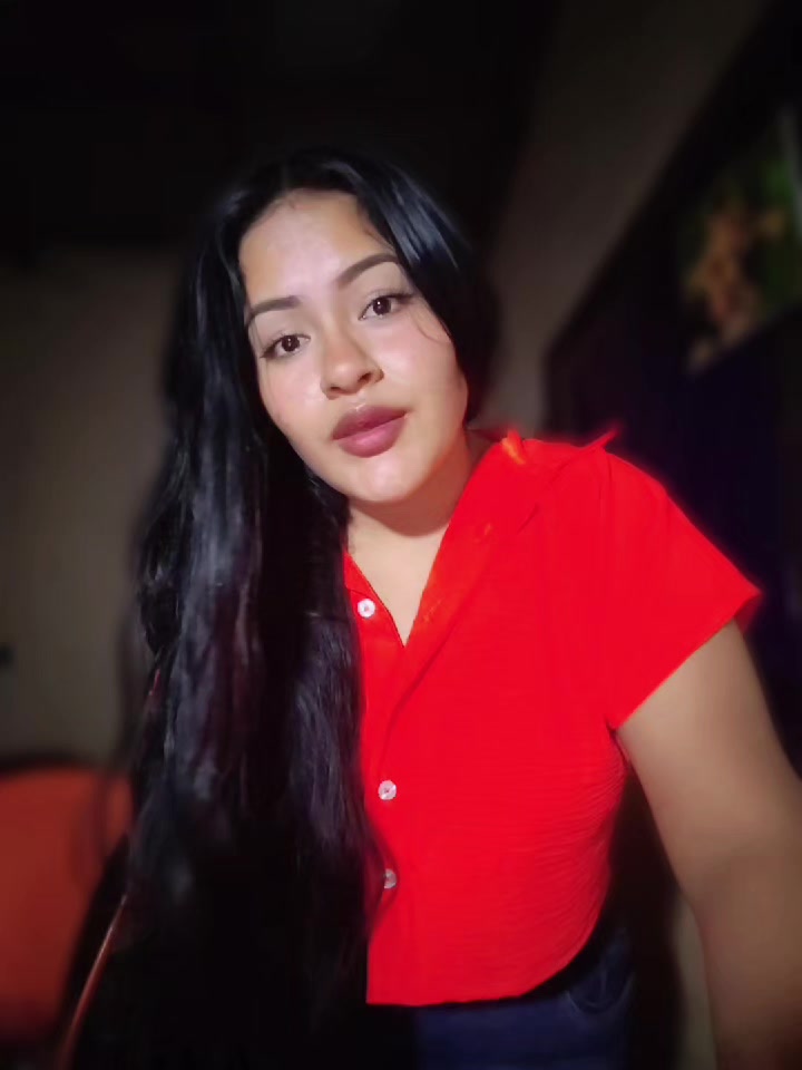 @andrea le&oacute;n