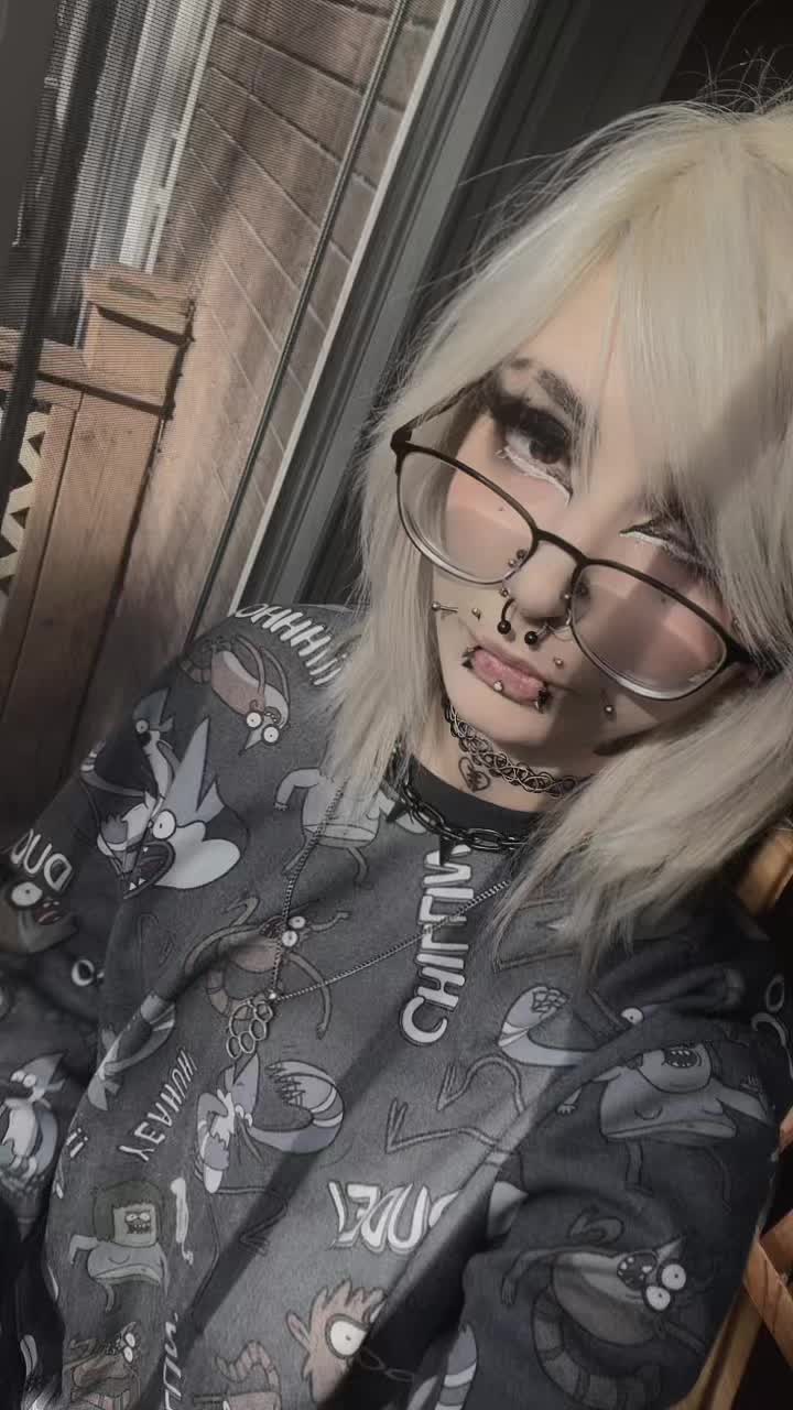 @𝓩𝓸𝓶𝓫𝓲𝓮𝓑𝓲𝓽𝓮𝓼