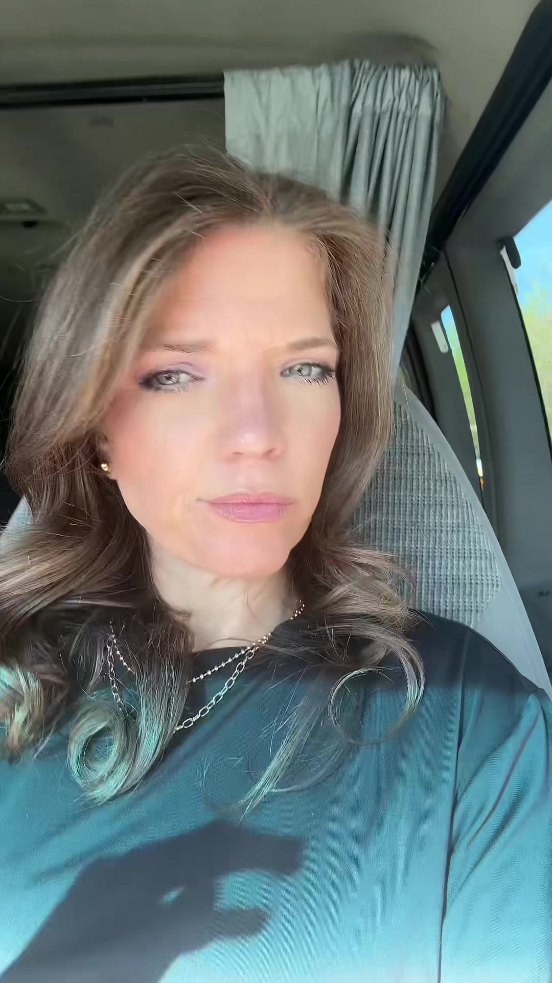 @HotwifeKat