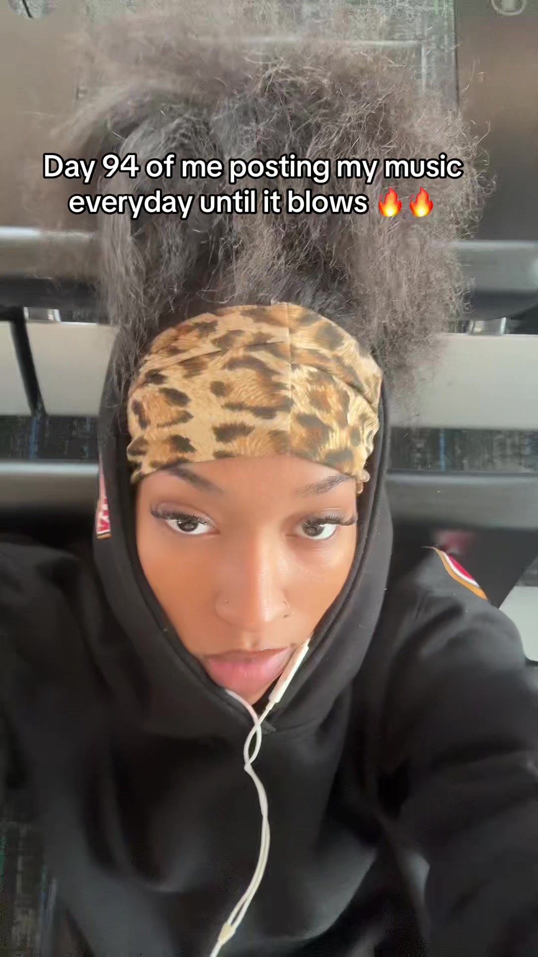 @QUI