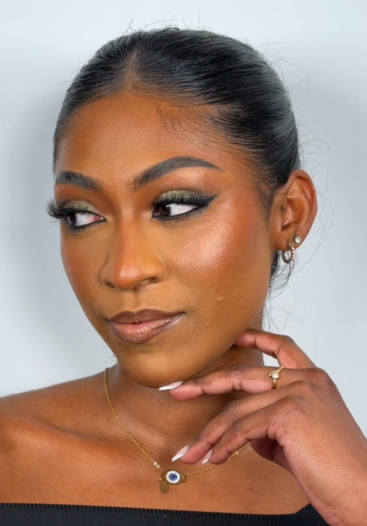 @Jemima | Pro MUA