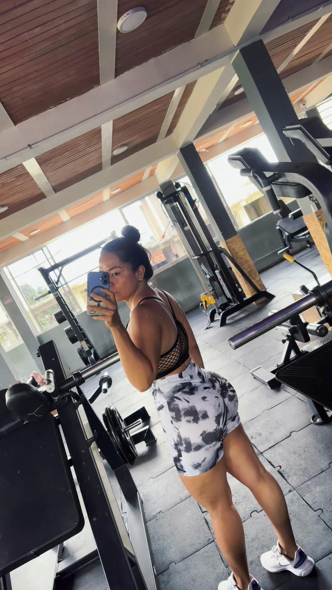 @Angelika Florez