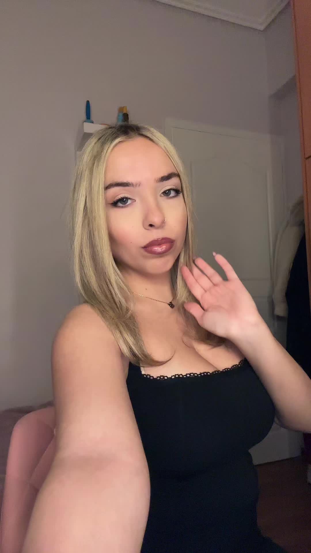 @Aliki