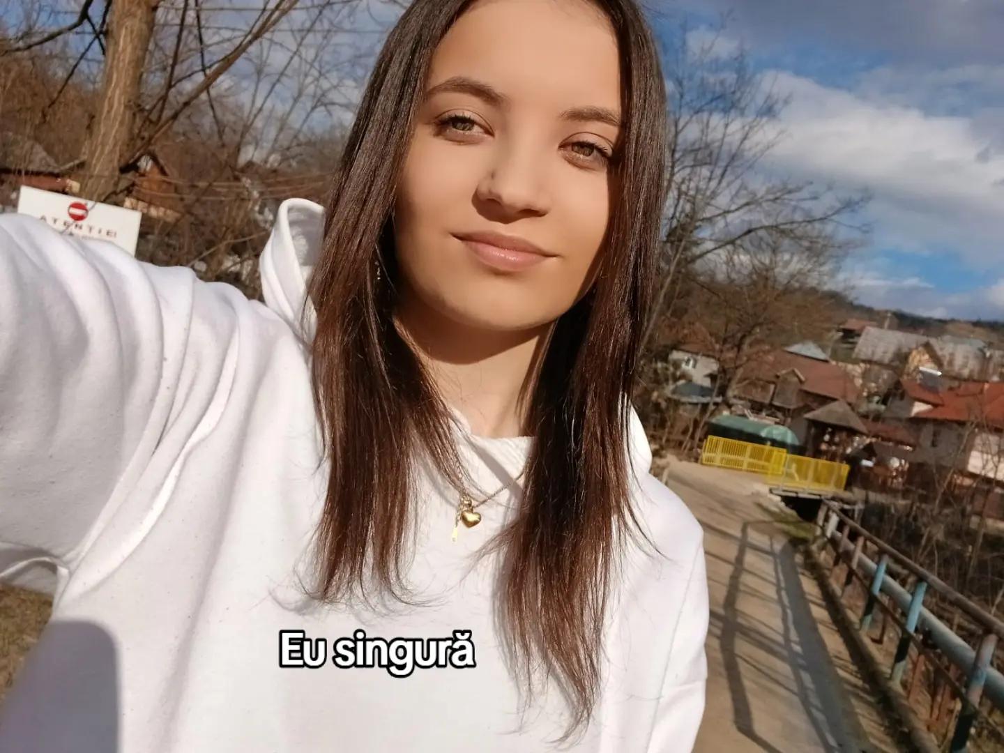 @🦋Moniana🧊