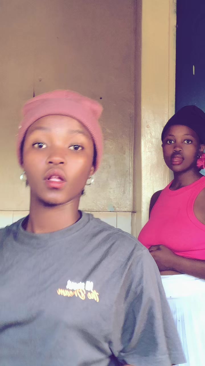 @NizoleNkabi