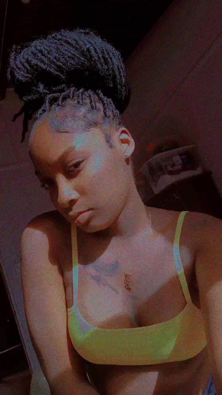 @𝓑𝓤𝓑𝓑𝓛𝓔𝓢🎀