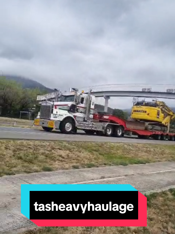 @Truck spotters of tassie