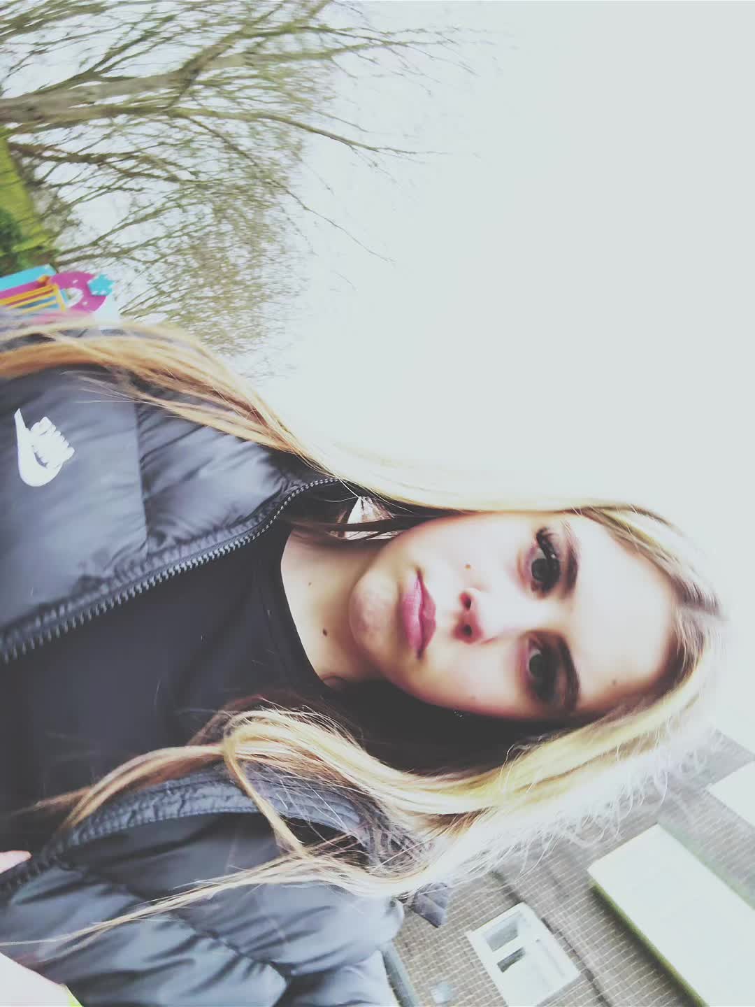 @lils🤍🦢xx