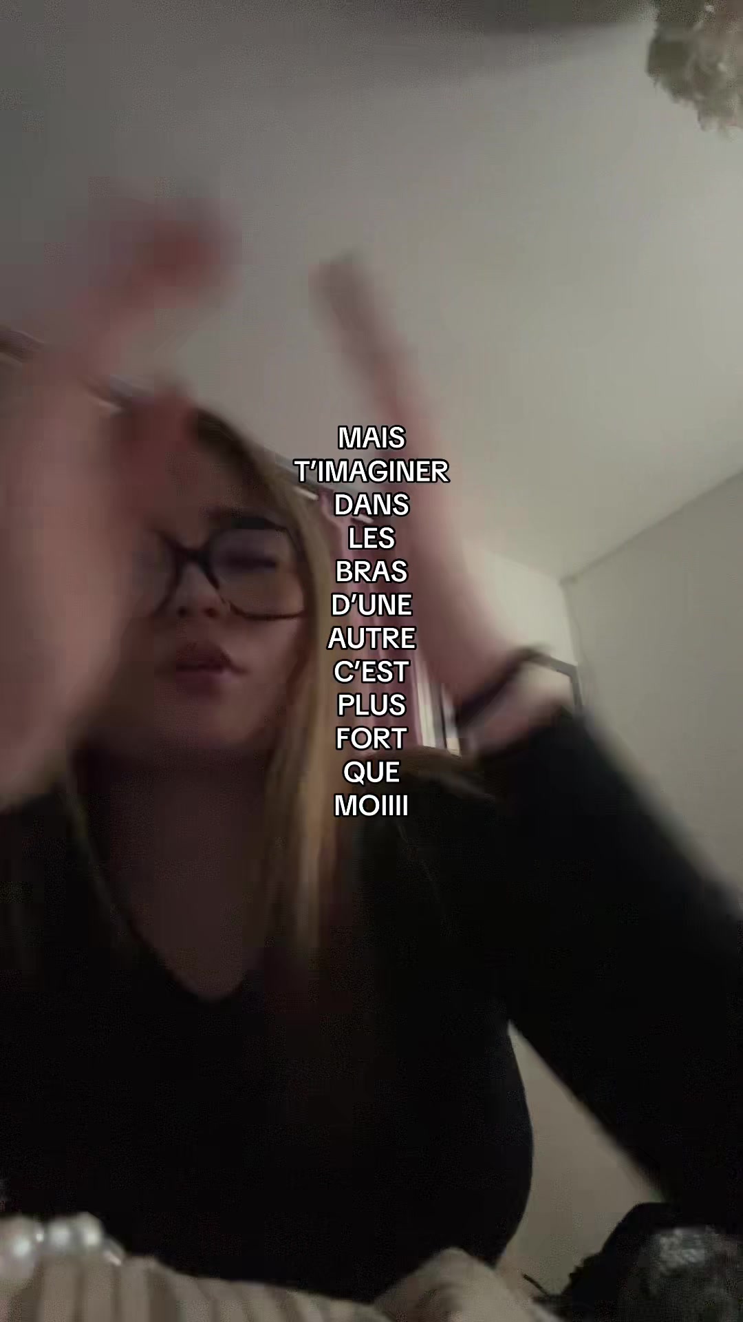 @👩🏼&zwj;🦯