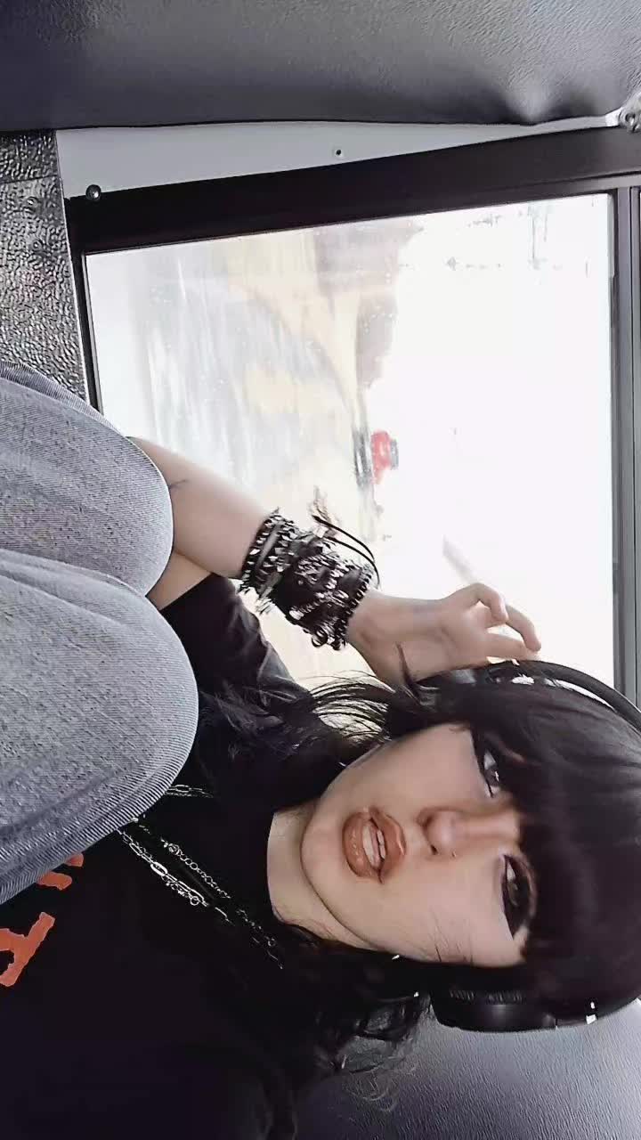 @𝕵𝖆𝖟𝖟𝖞🦴🧟&zwj;♀️🧠🍃