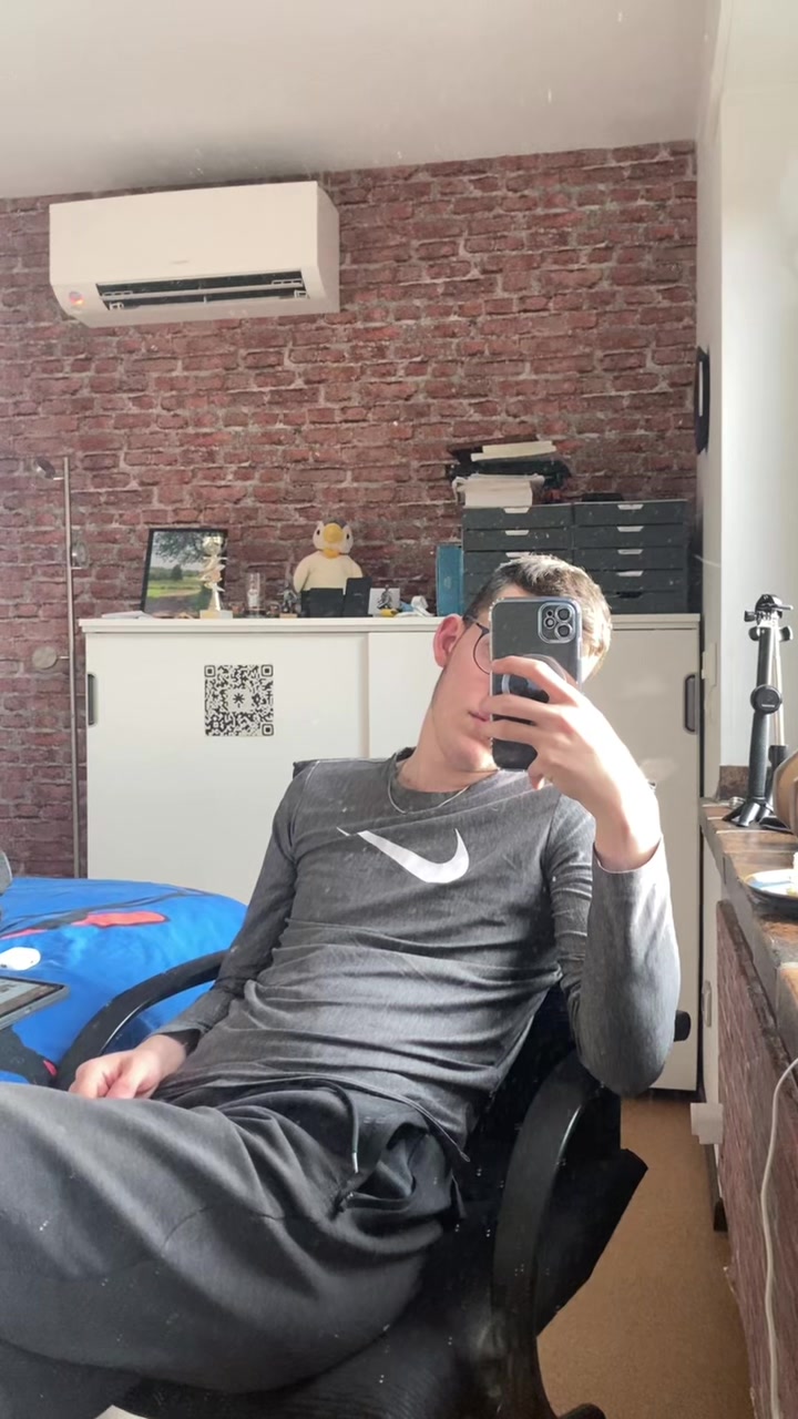 @Helytrax