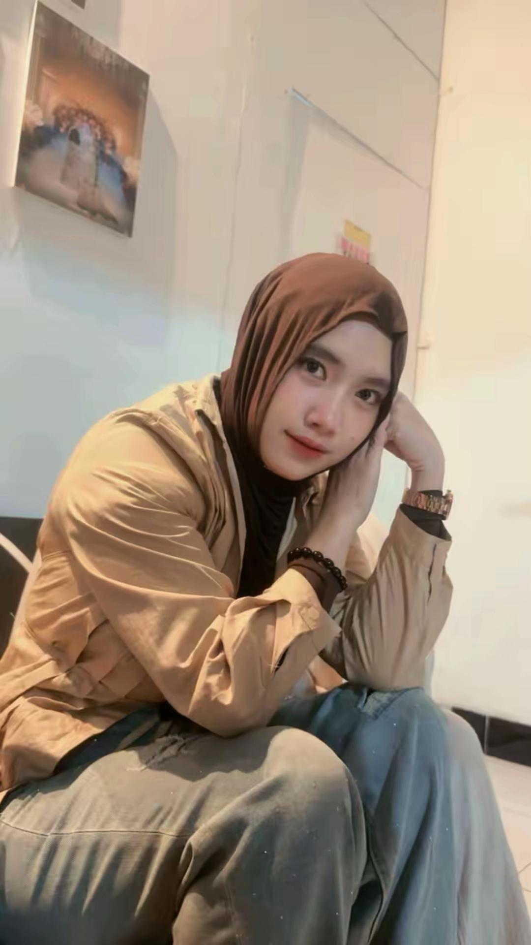@𝐲𝐮𝐧𝐢𝐢𝐫𝐚𝐡𝐦𝐚𝐧𝟏𝟕__