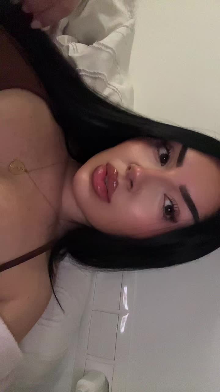 @sheilatrs