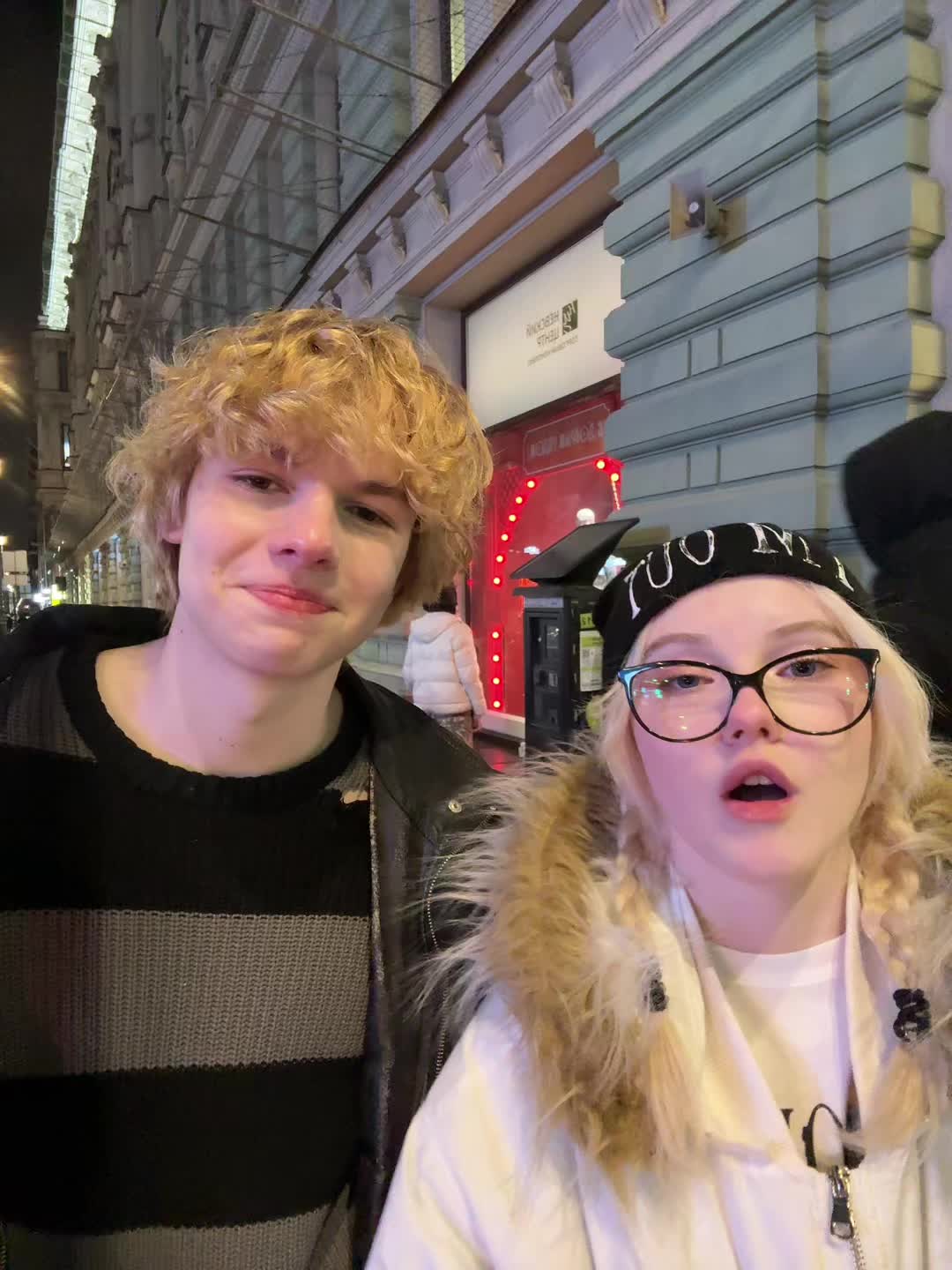 @рия вэсликс <33