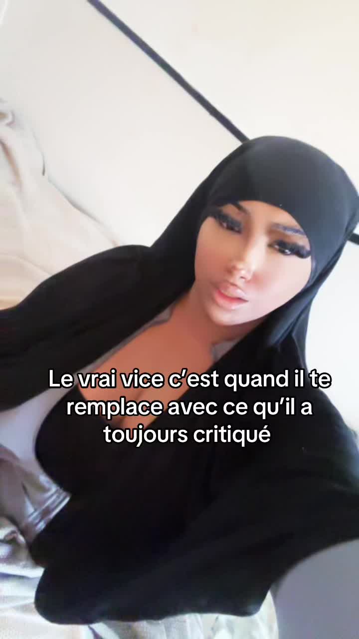 @🫦
