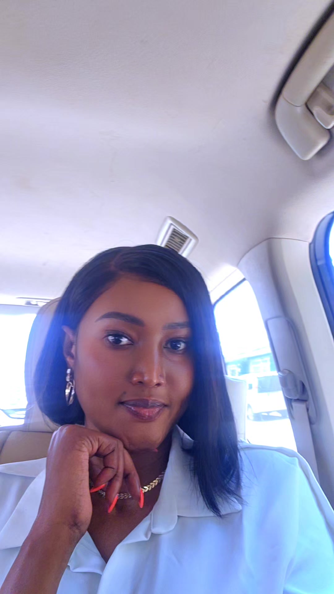 @QueenAheu