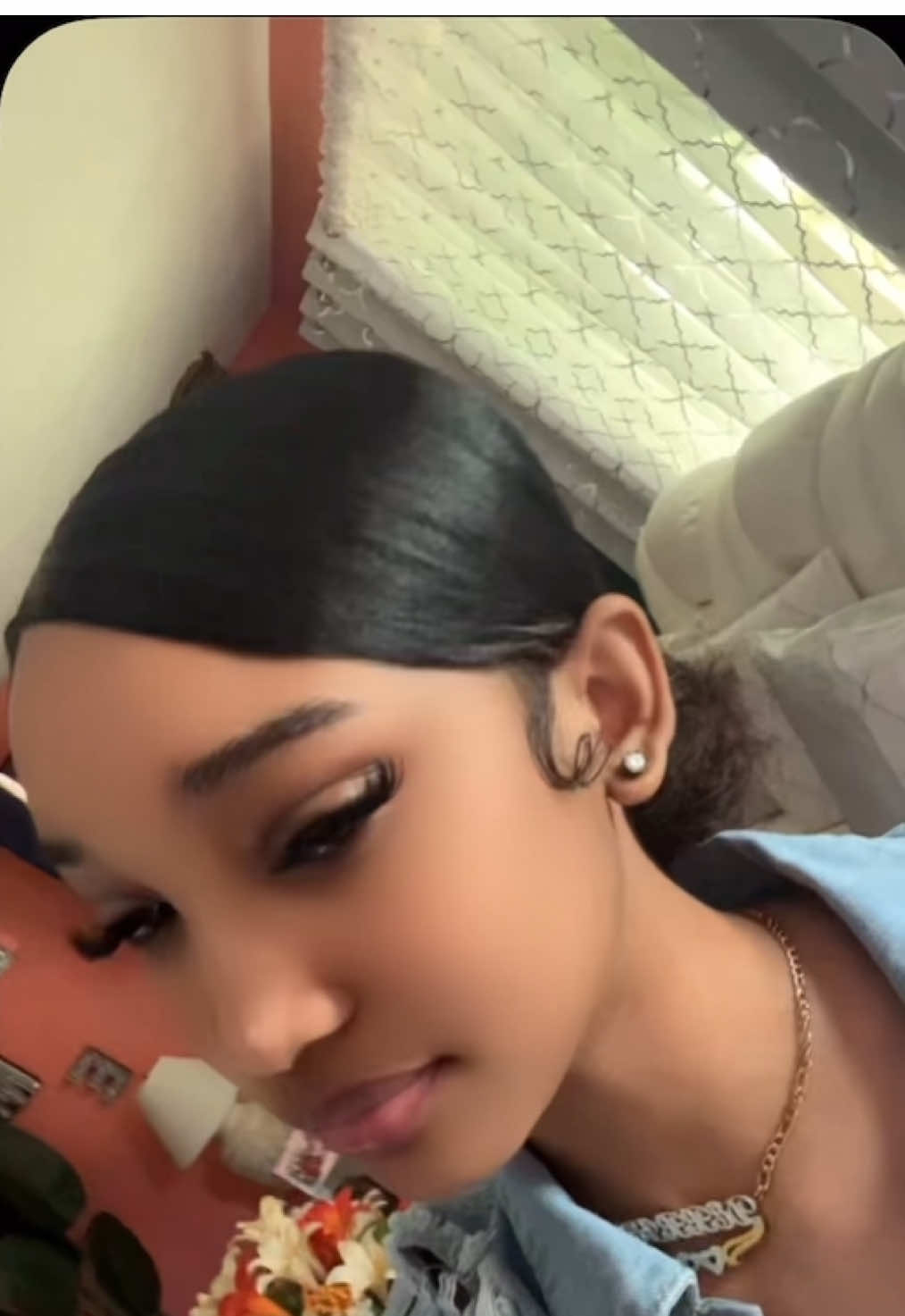@️