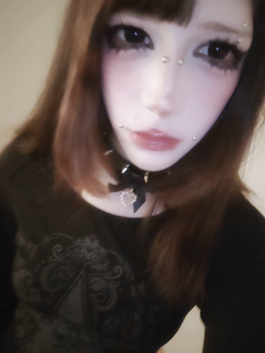 @:x