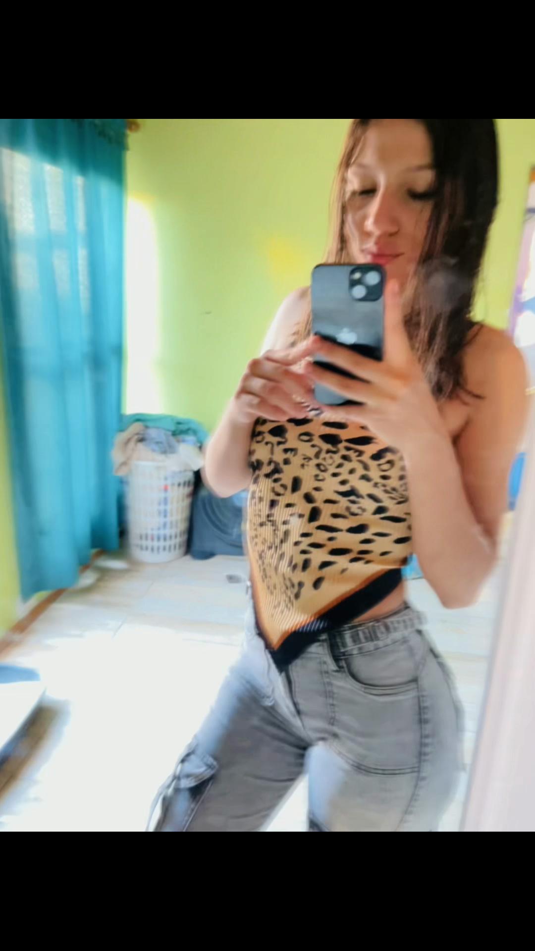 @🖤