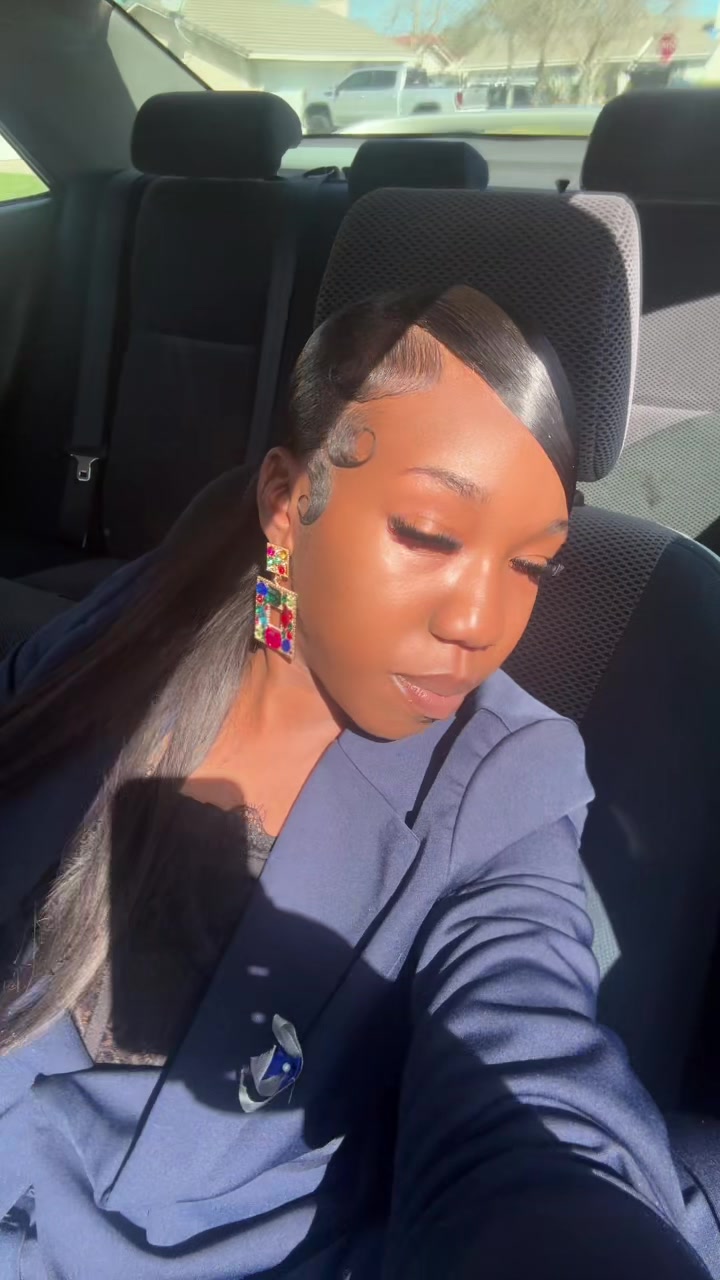 @aniya ⚡️