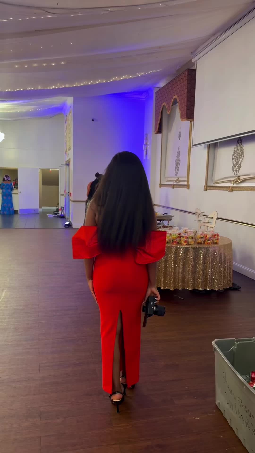 @Elizz Adams