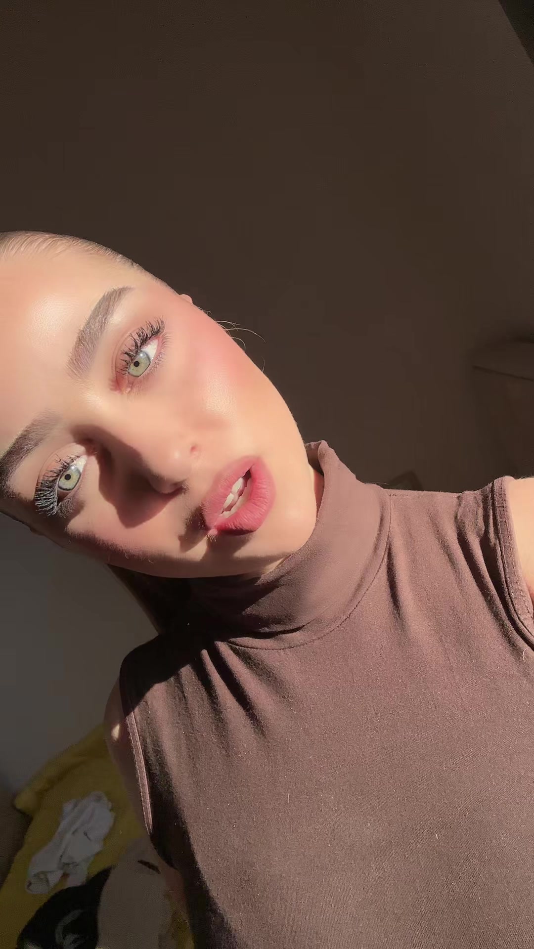 @👩🏼
