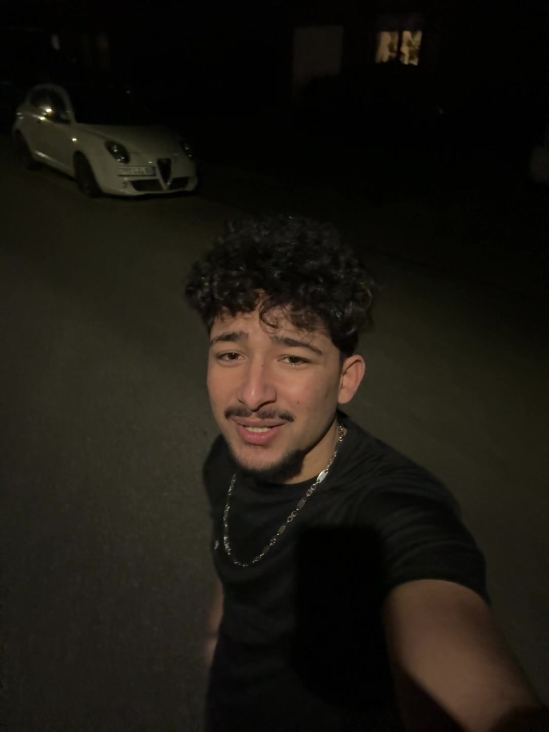 @𝐀𝐋𝐈 👻